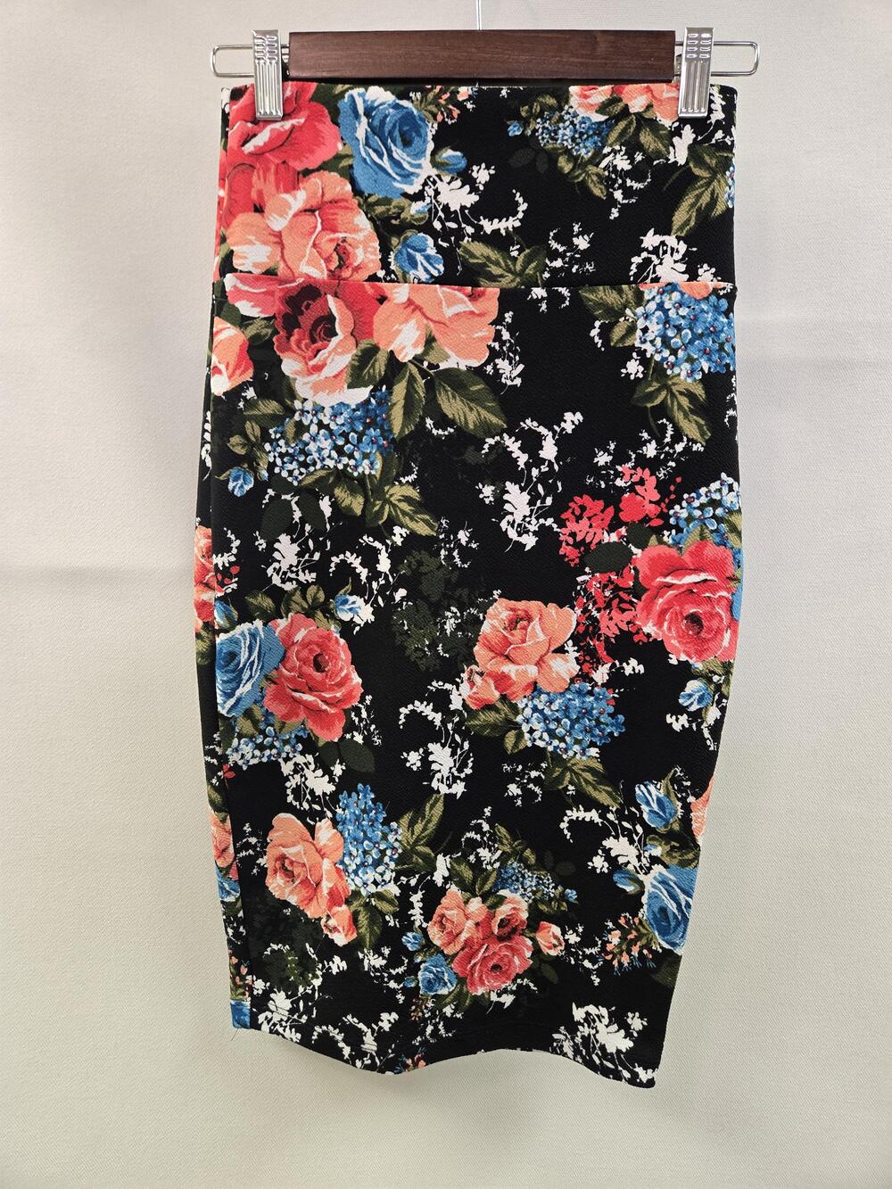Love J Skirt Womens Small Black Floral Bodycon Pencil Stretch Knee Length